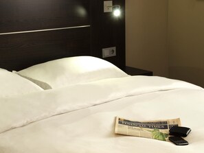 Standard Room, 1 Twin Bed | Hypo-allergenic bedding, desk, blackout drapes, iron/ironing board - Mercure Hotel Luedenscheid (Luedenscheid)