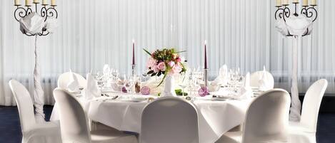 屋内結婚式場