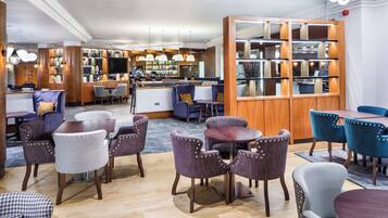 Bar (en el alojamiento)