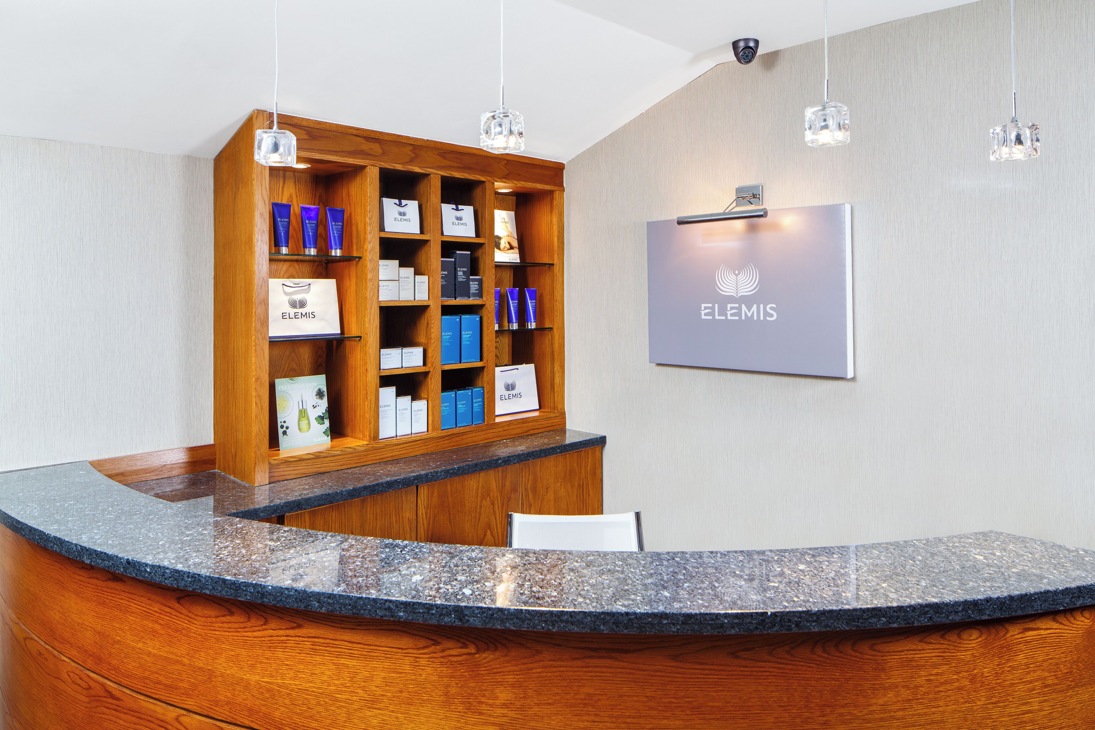 Couples treatment room(s), hot tub, body treatments, aromatherapy