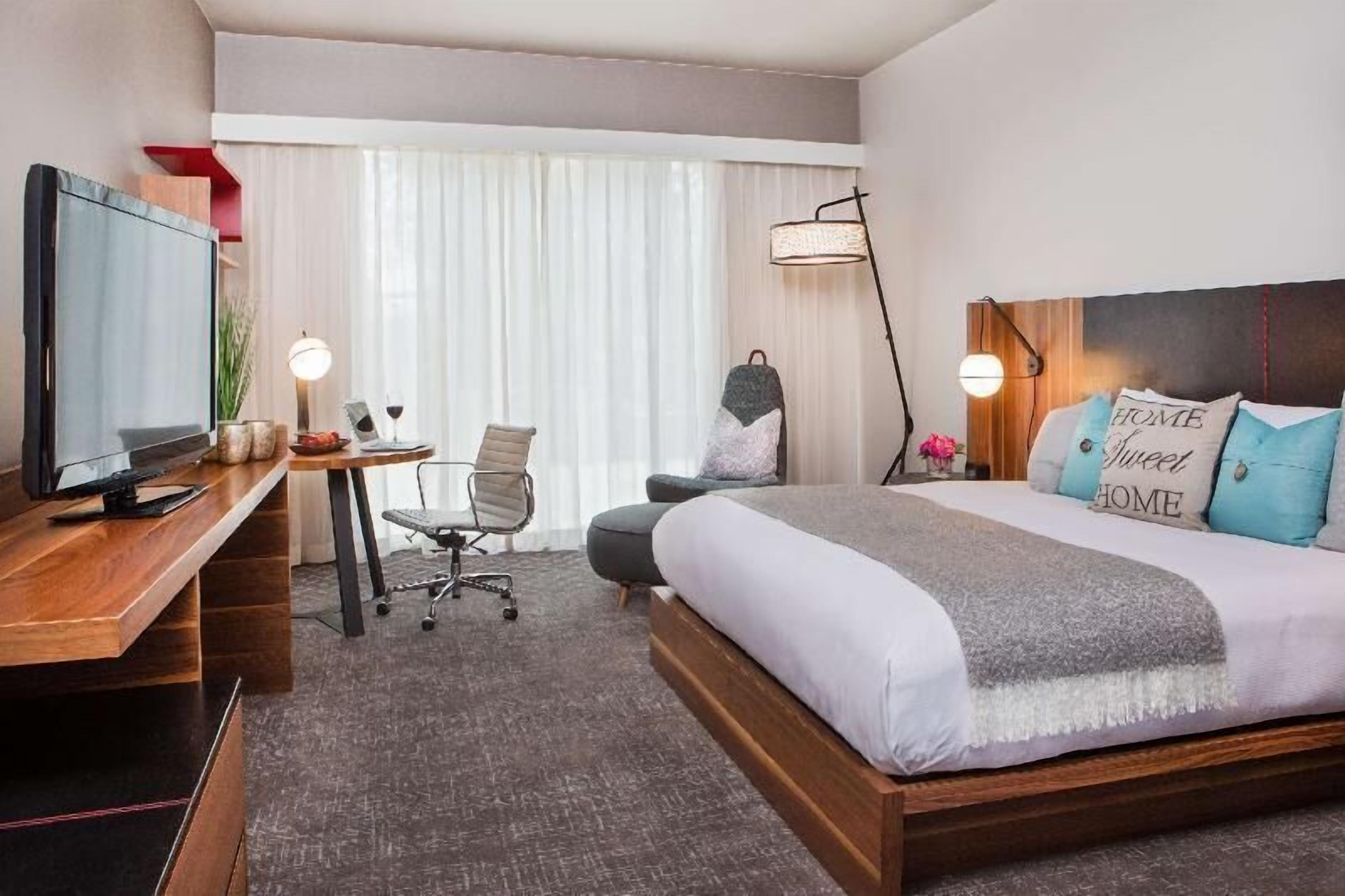 Premium bedding, pillowtop beds, in-room safe, desk
