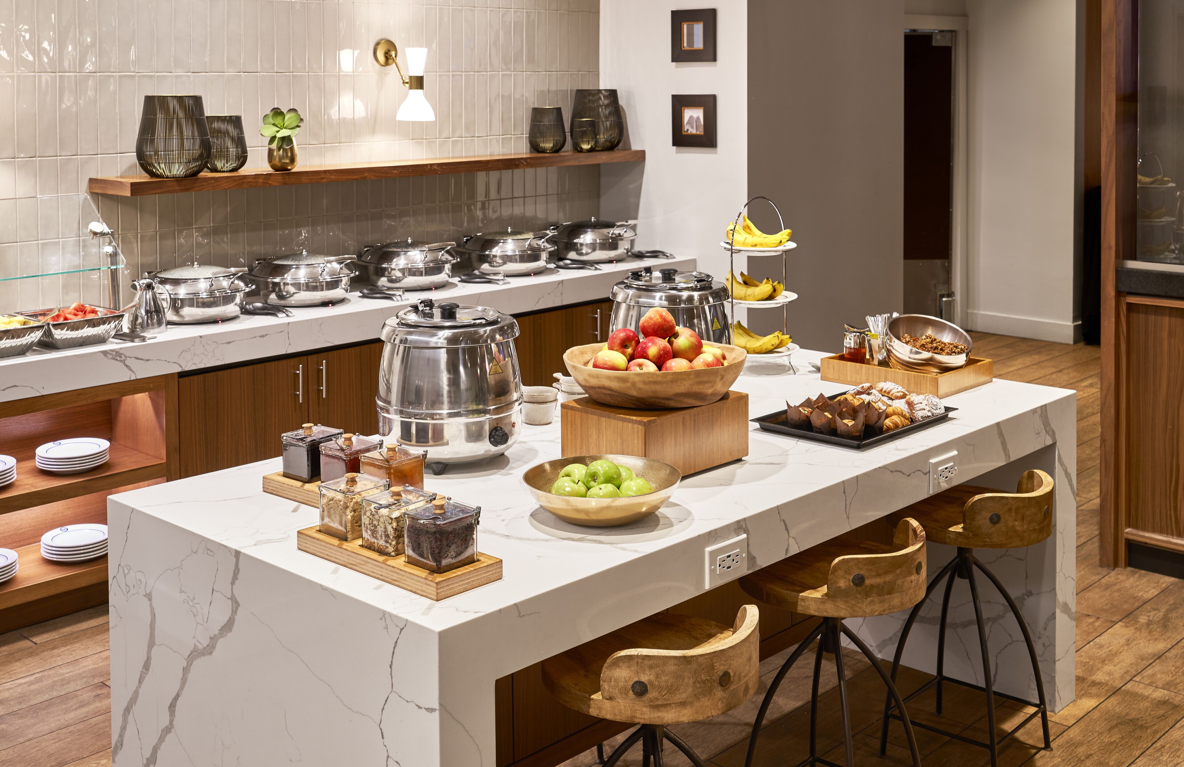 daily cooked-to-order breakfast for a fee