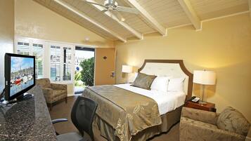 Standard Room, 1 King Bed, Refrigerator, Marina View (Refrigerator) | View from room