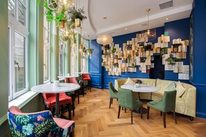 Serves dinner and brunch - voco Grand Central Glasgow by IHG (Glasgow)