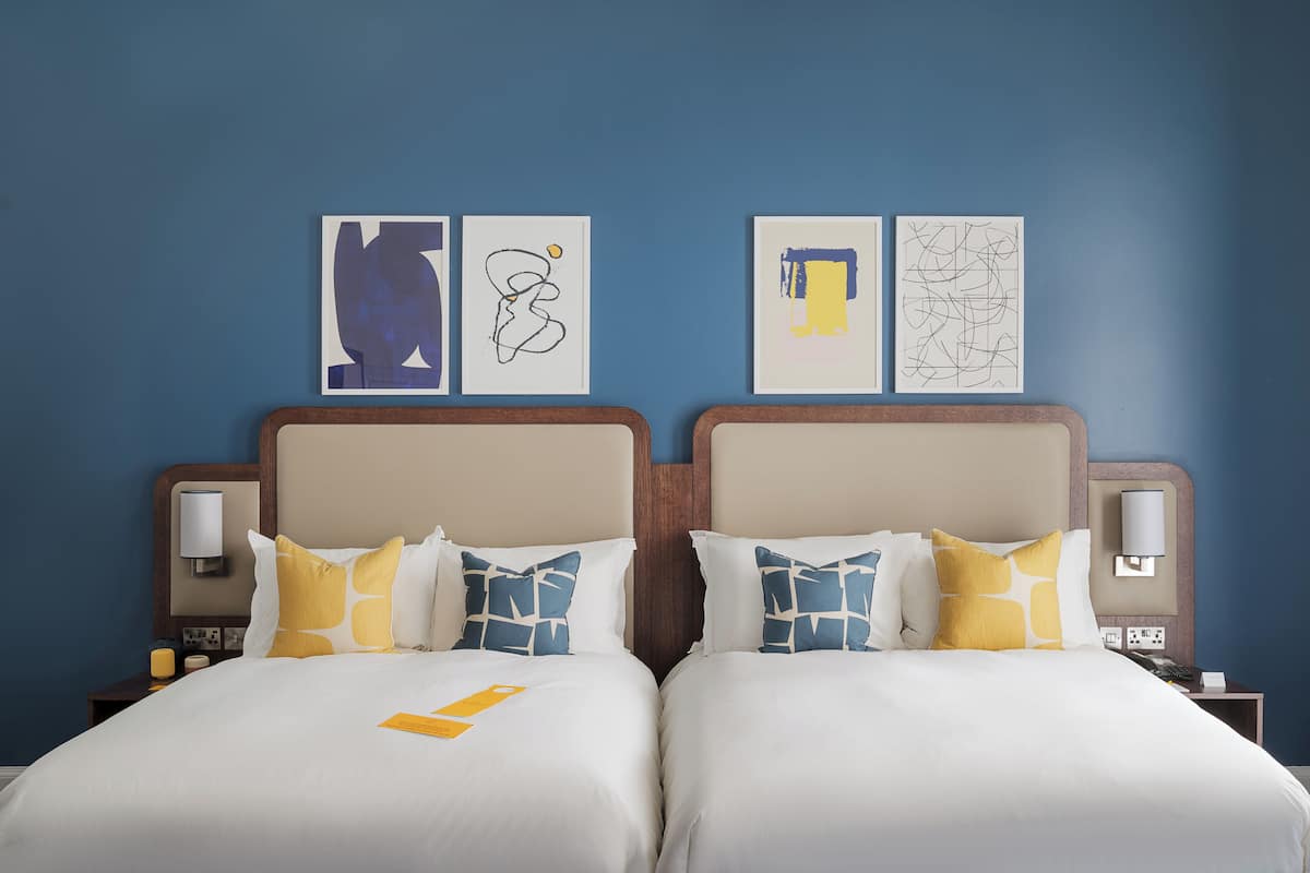 Standard Room, Berbilang Katil | 1 bilik tidur, peralatan tempat tidur premium, peti besi dalam bilik