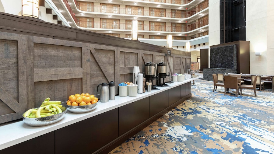Embassy Suites by Hilton Tulsa I-44