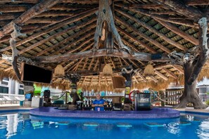 3 Außenpools, beheizter Pool, Cabañas (kostenlos), Sonnenschirme