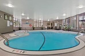 Indoor pool, sun loungers