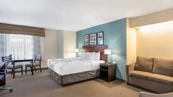 1 King Bed, 1-Person Pullout Sofa, Non-Smoking, No Pets Allowed | In-room safe, desk, laptop workspace, blackout curtains