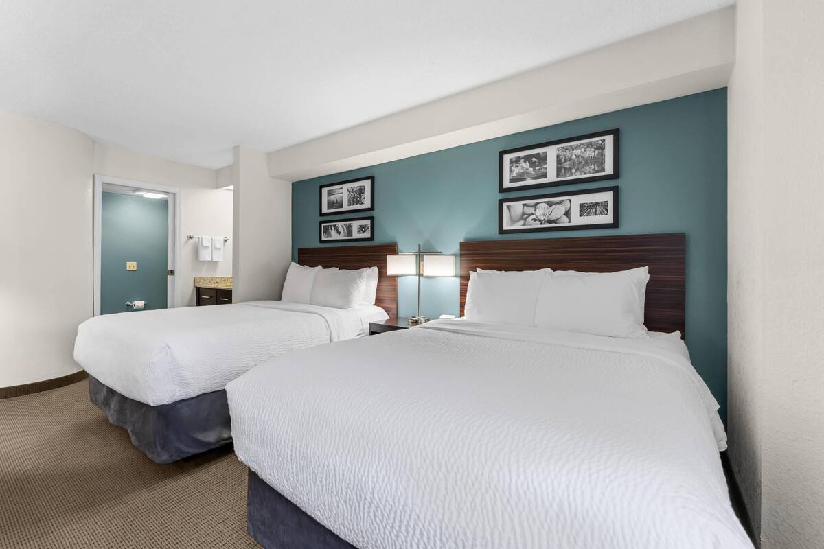 In-room safe, desk, laptop workspace, blackout curtains