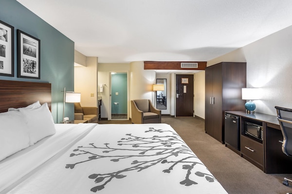 In-room safe, desk, laptop workspace, blackout curtains