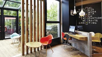 المنشأة من الخارج