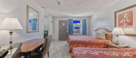 Standardzimmer, 2 Queen-Betten, Nichtraucher | Bügeleisen/Bügelbrett, kostenloses WLAN, Bettwäsche, Wecker