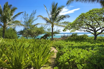 On the beach at Castle Kaha Lani Resort