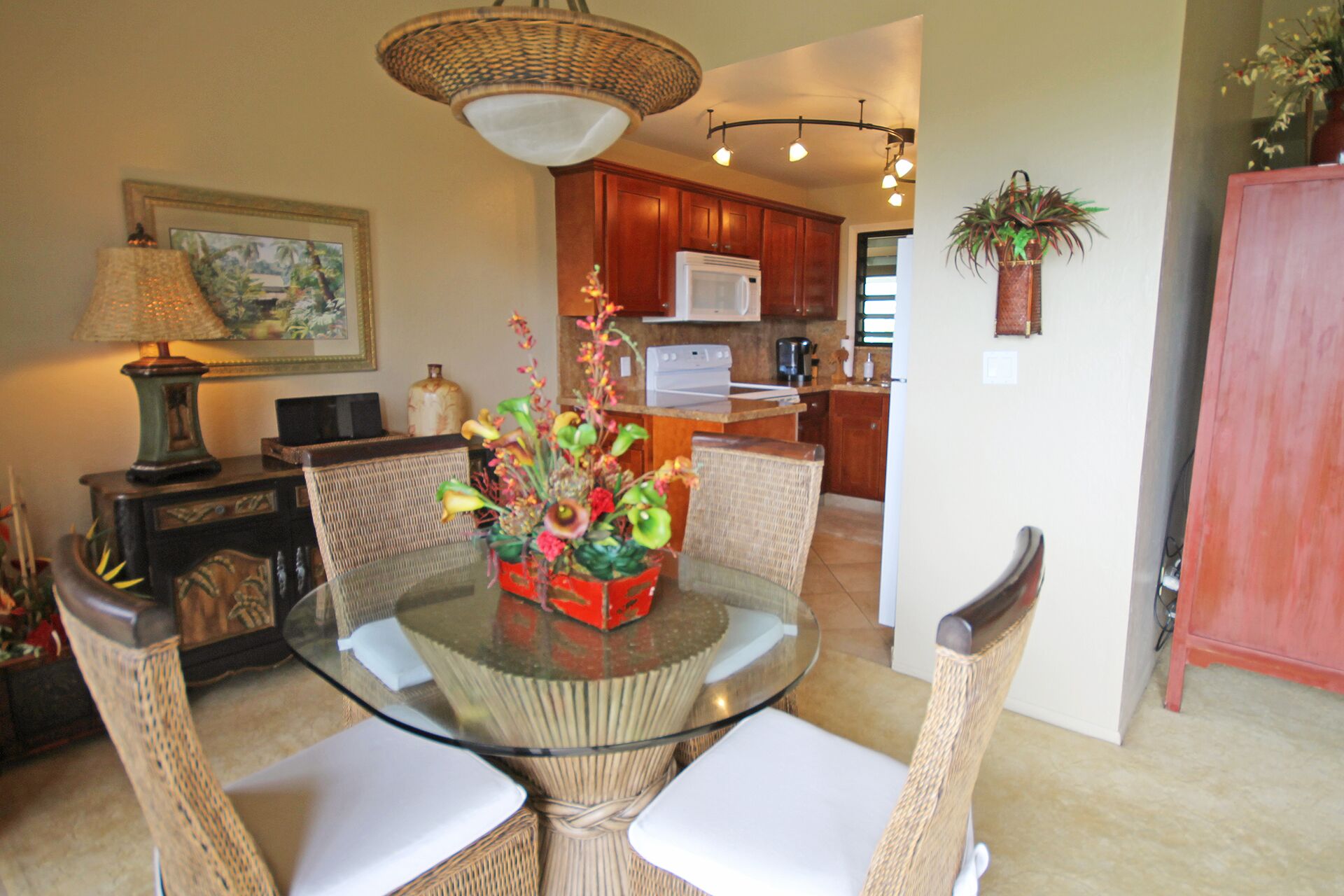 1 Bedroom, 1 Bath, Oceanfront | Spisestue