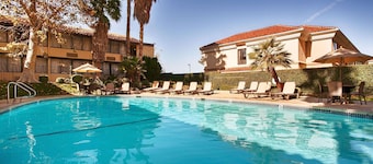 Best Western Valencia Inn