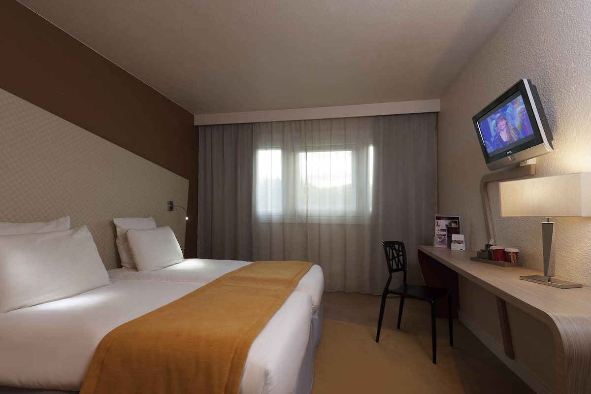 标准房, 2 张单人床 | 办公桌、遮光窗帘、隔音、熨斗/熨板