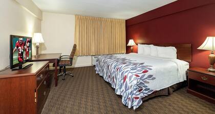 Red Roof Inn & Suites Hazleton