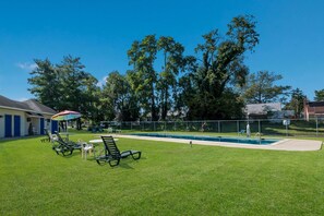 Alberca al aire libre por temporada