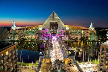 Hotel Exterior at Walt Disney World Swan