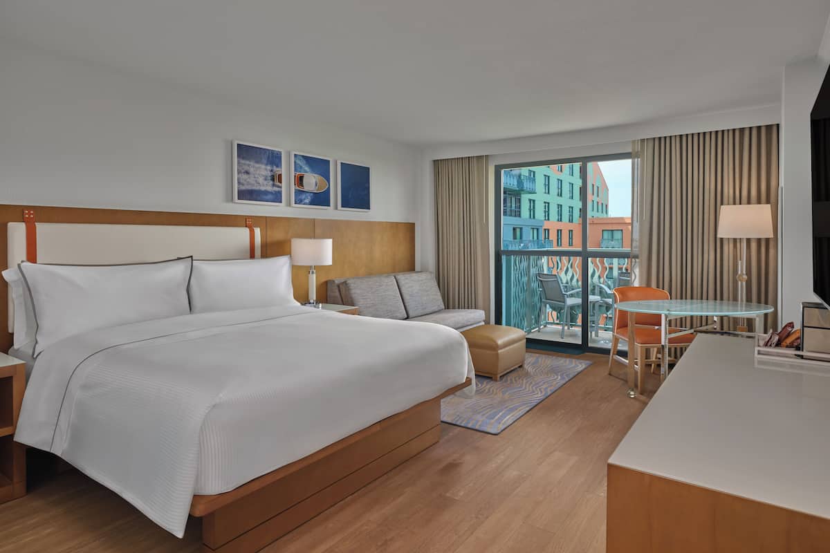 Deluxe Room, 1 King Bed, Resort View (Balcony) | Premium bedding, down comforters, pillowtop beds, in-room safe