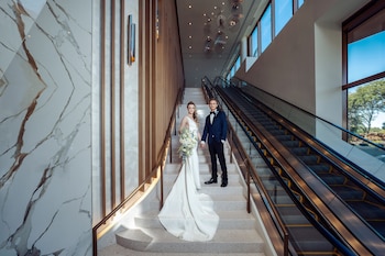 Indoor wedding at Walt Disney World Swan