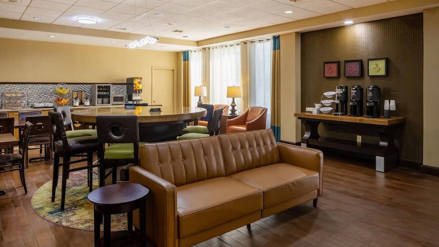 Park Inn by Radisson, Columbus State University Area