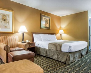 Desk, laptop workspace, iron/ironing board, free WiFi - Econo Lodge Acworth East (Acworth)