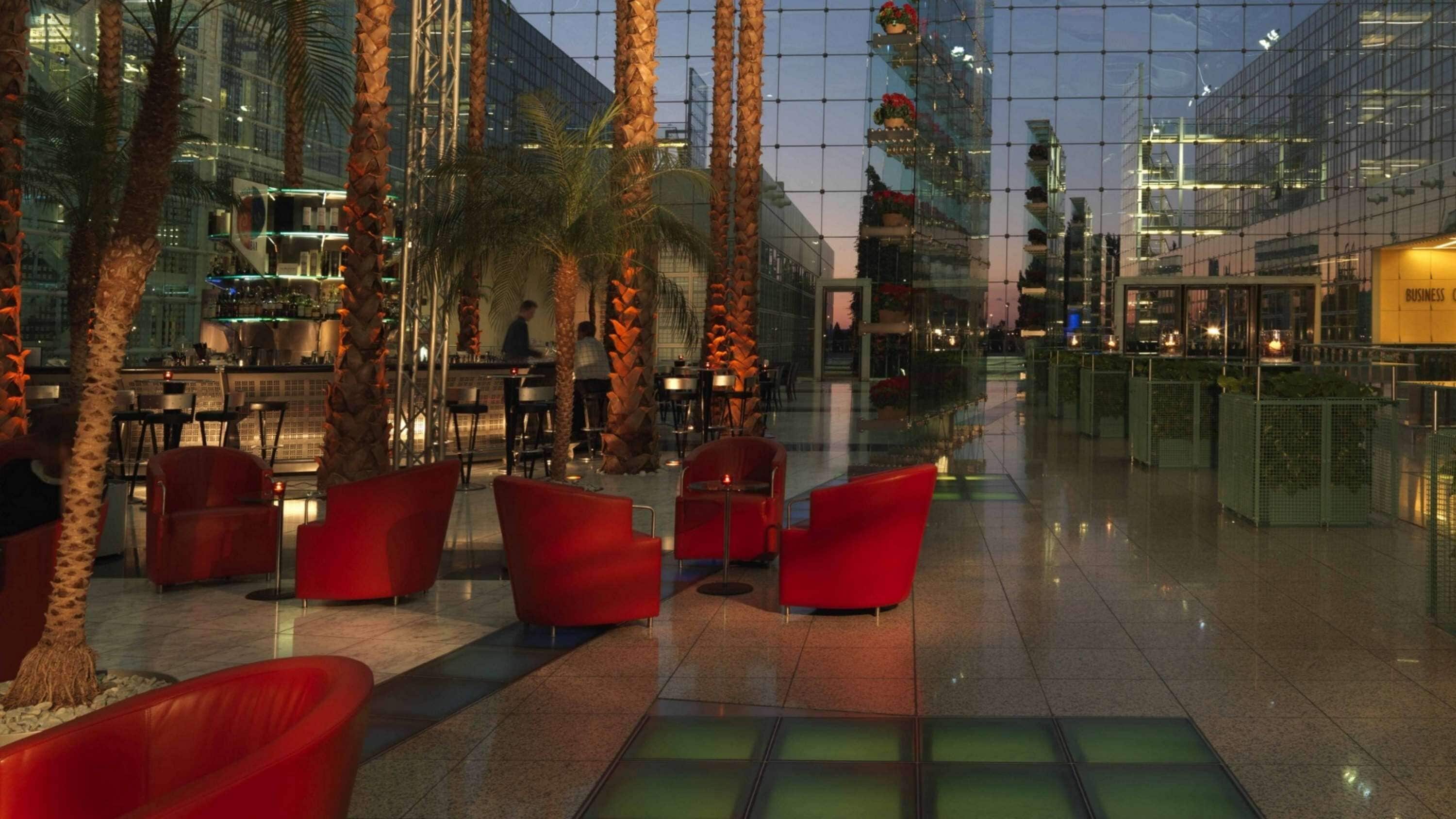 breakfast, lunch, dinner served; international cuisine