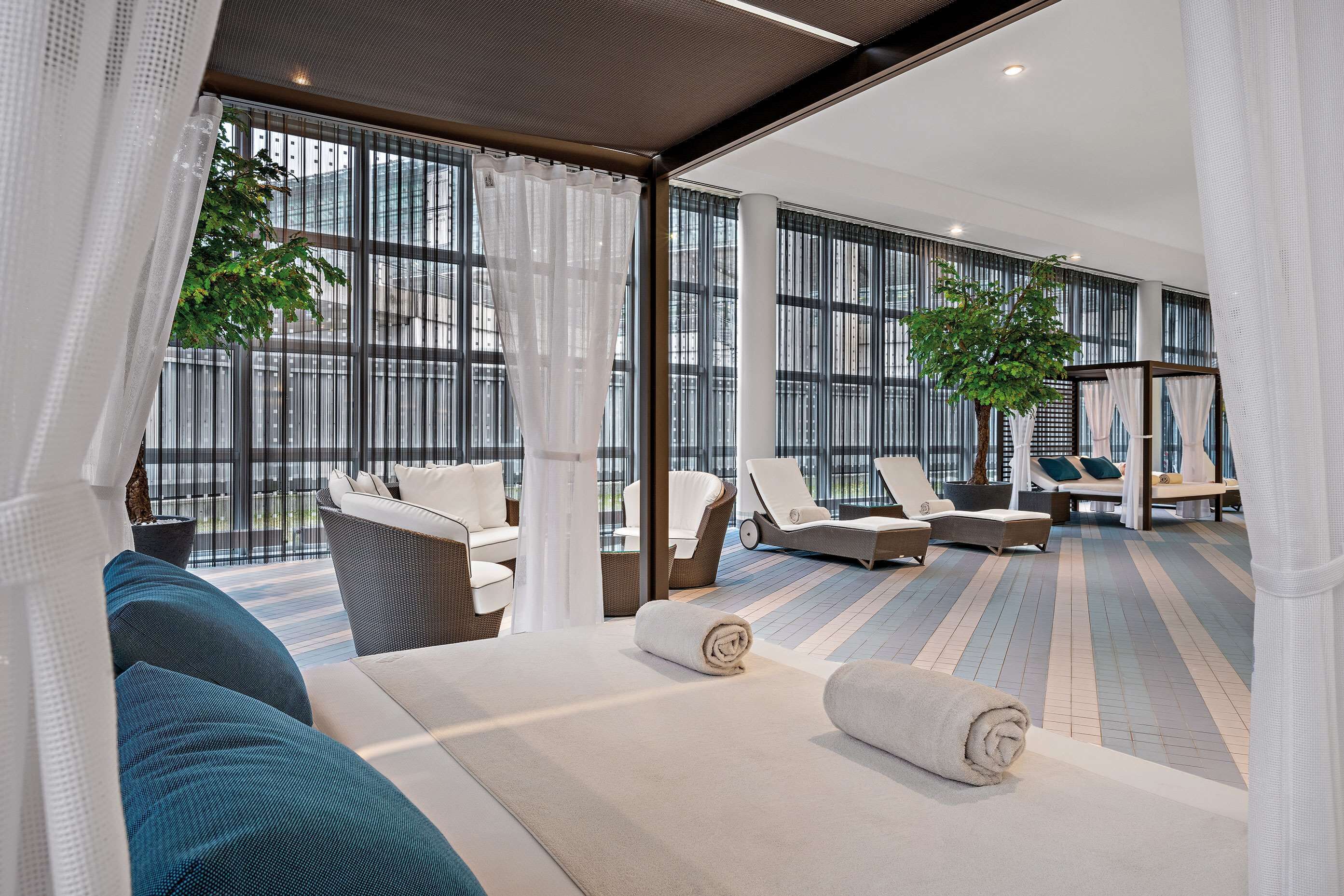 Sauna, hot tub, steam room, deep-tissue massages, Swedish massages