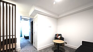 Unclassified image, 2 of 58, button - Holiday Inn Cardiff - North M4 by IHG (Cardiff)