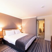 Holiday Inn Cardiff - North M4 by IHG