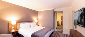 Holiday Inn Cardiff - North M4 by IHG