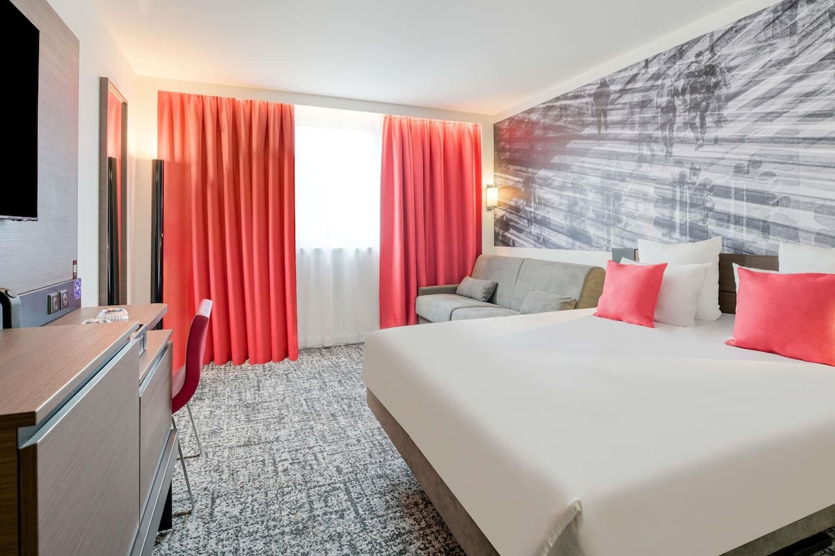 Family Room, 1 Double Bed with Sofa bed (Family Room) | Premium bedding, in-room safe, blackout curtains, soundproofing