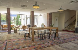 Bar (on property) - Campanile Troyes Nord - Barberey (Barberey-Saint-Sulpice)