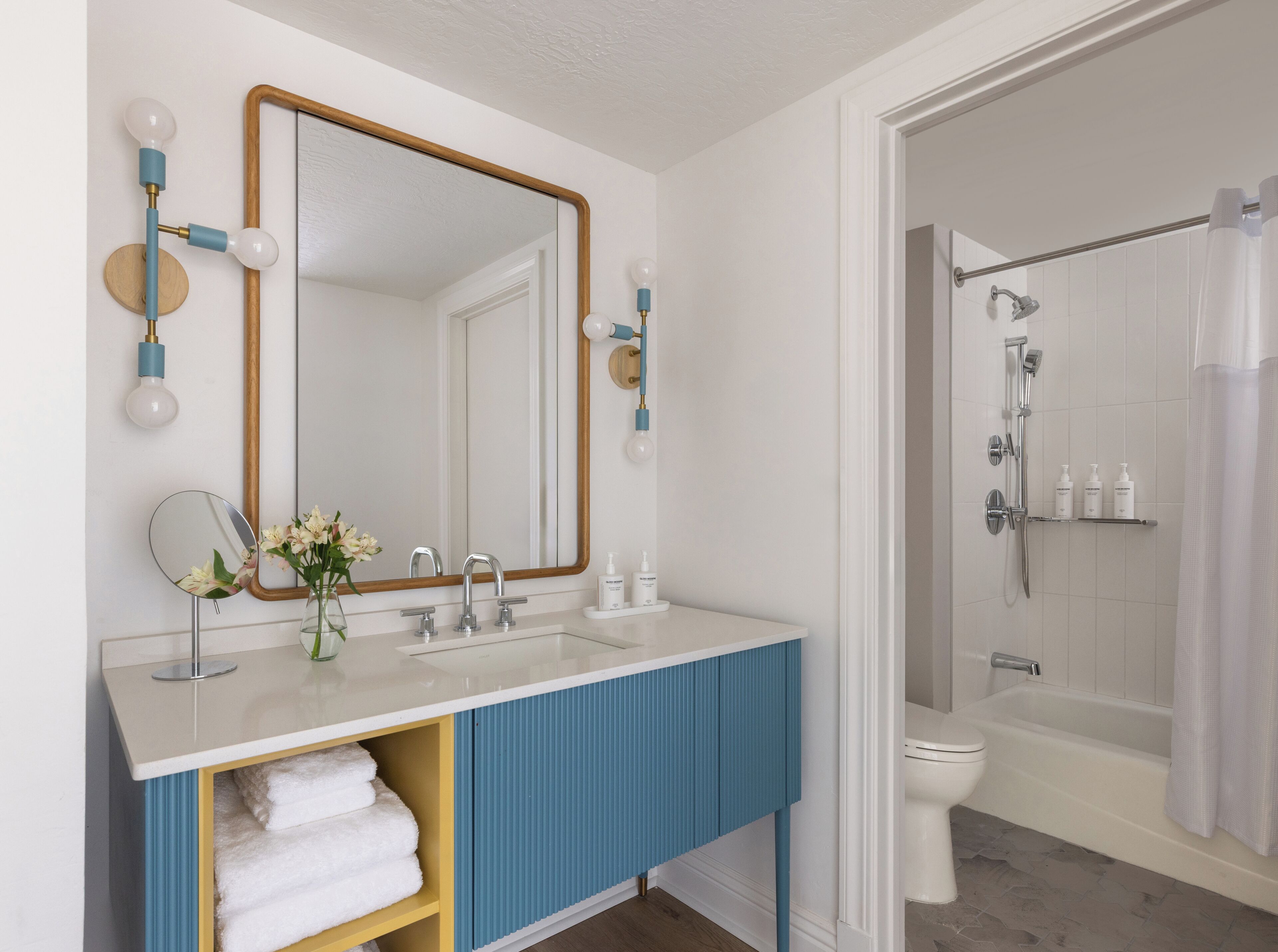 Combined shower/bathtub, eco-friendly toiletries, bathrobes, towels
