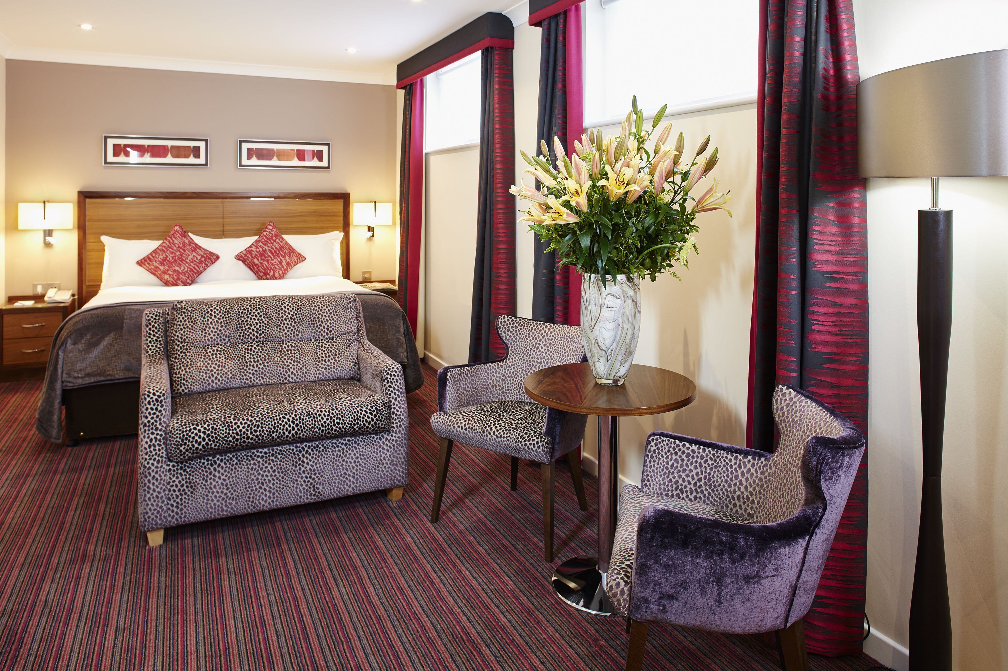 grand room | premium bedding, in-room safe, desk, laptop workspace