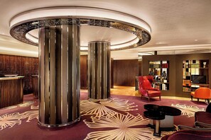 Cocktail bar