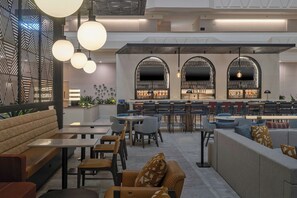 Der serveres morgenmad, frokost og aftensmad