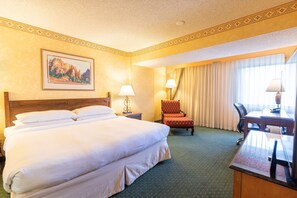 1 bedroom, premium bedding, in-room safe, desk