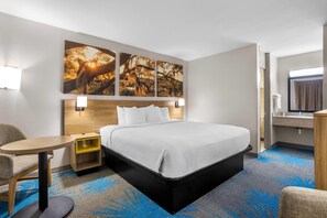 Sengetøy av topp kvalitet, safe på rommet og skrivebord