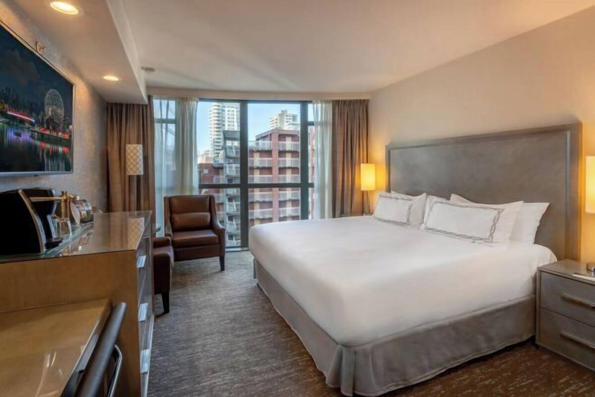 1 chambre, surmatelas, coffres-forts dans les chambres