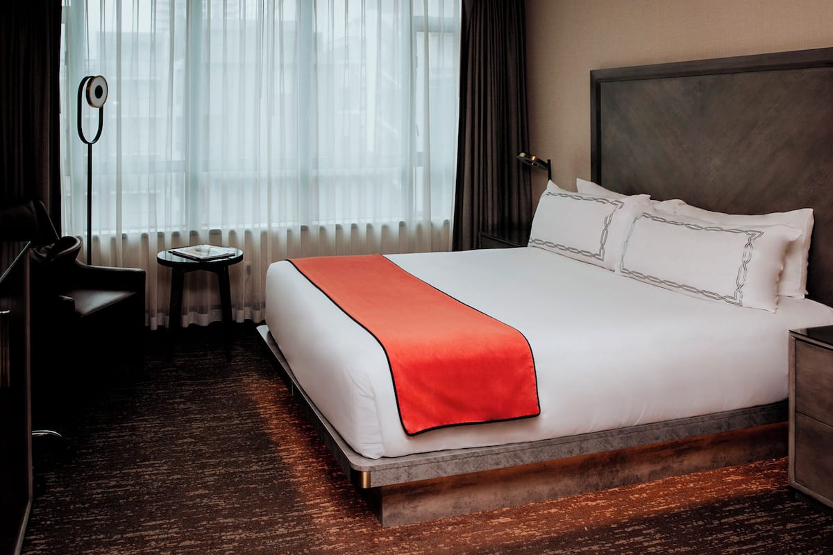 Deluxe Room, 1 King Bed