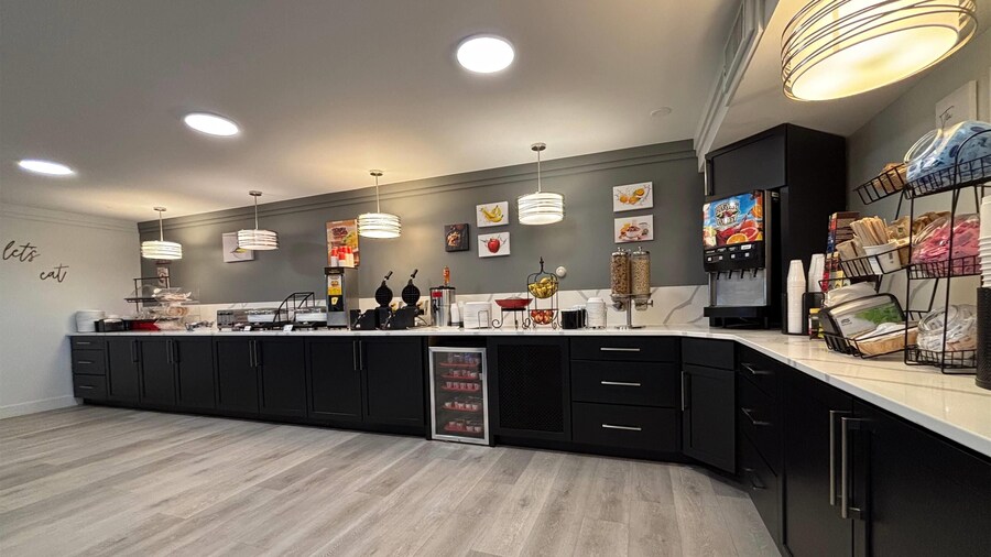 Ramada by Wyndham Springfield North