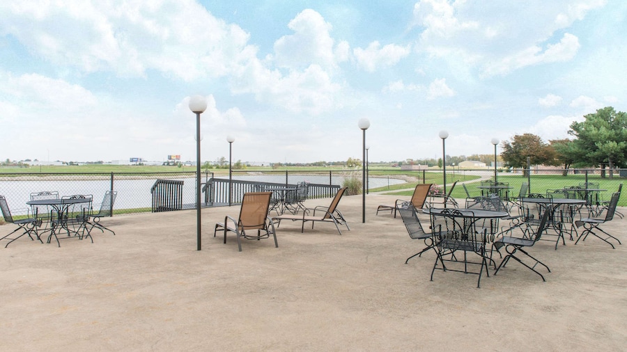 Ramada by Wyndham Springfield North