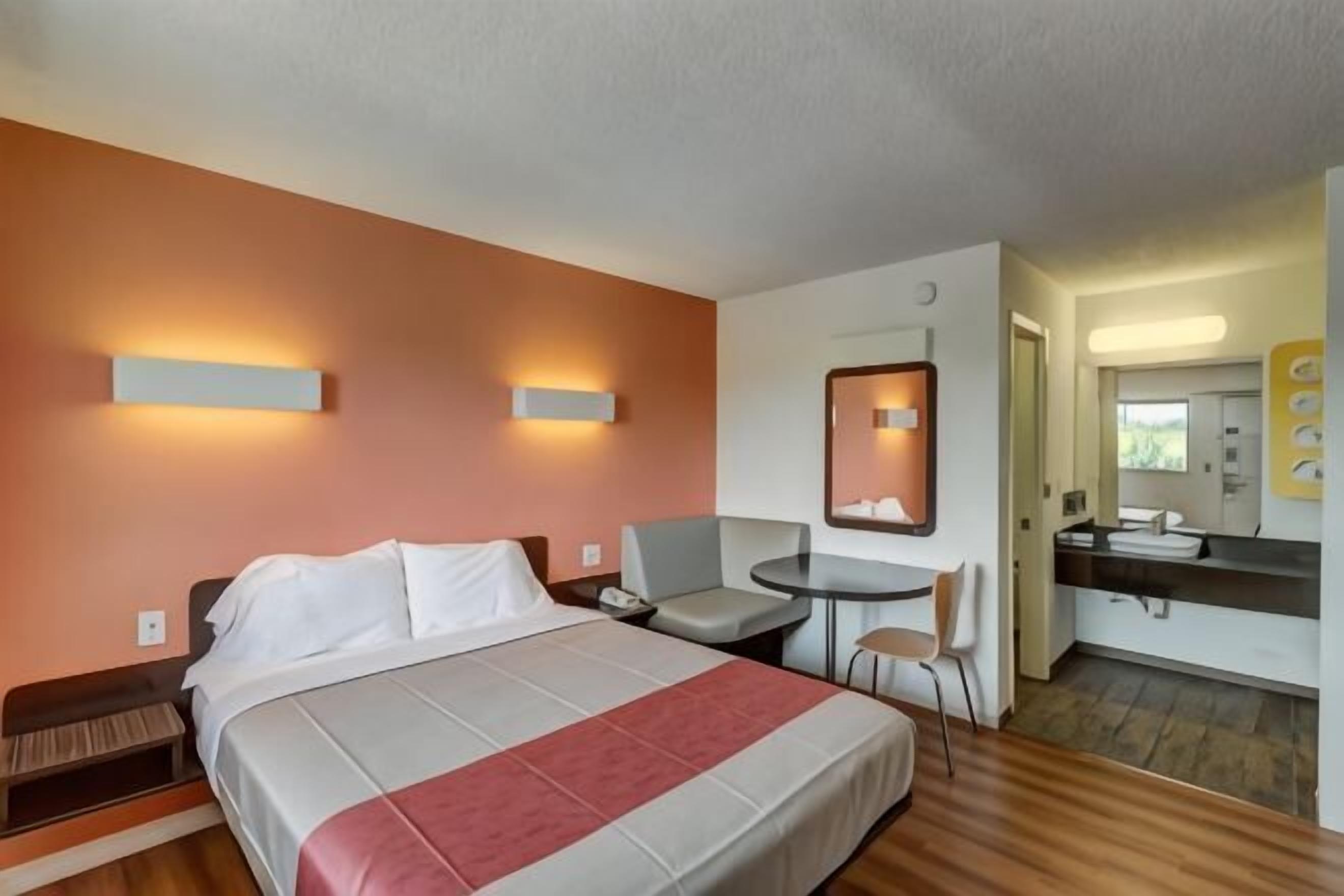 Desk, free WiFi, bed sheets