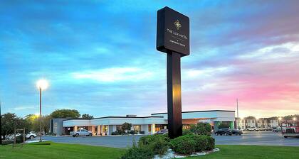 The Lux Hotel & Conference Center, an Ascend Collection Hotel
