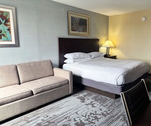 1 bedroom, premium bedding, in-room safe, desk