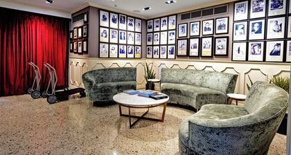 The Hollywood Franklin Hotel near Universal Studios