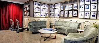 The Hollywood Franklin Hotel near Universal Studios